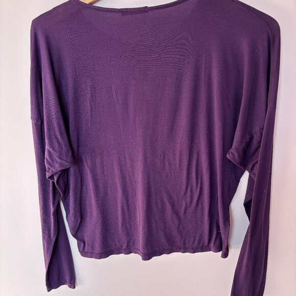 Conquista Batwing Shirt in Purple with Faux Leather Trim - Picture 4 of 8
